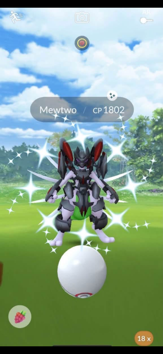 Shiny Armored Mewtwo (pre-order)