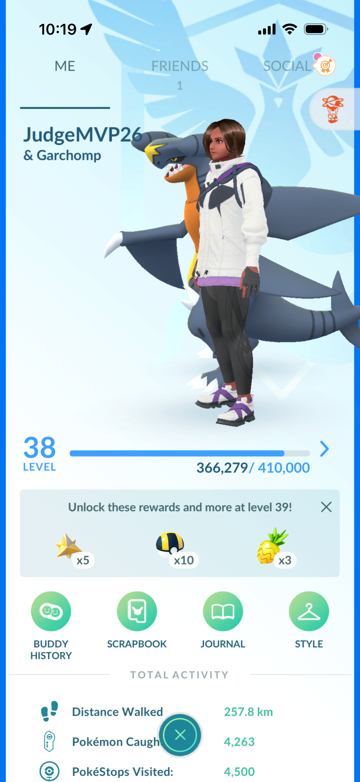 JudgeMVP26 account (52 Shiny/Legendary and 822k Stardust)